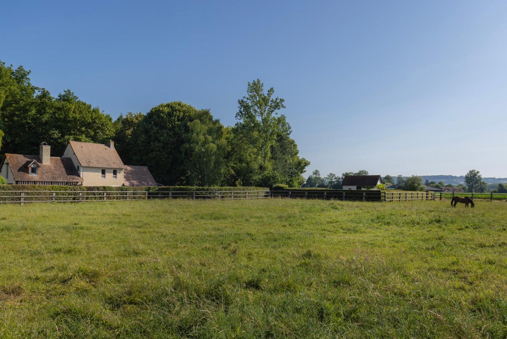 La Maison Corniere Bieville-en-Auge Exteriör bild